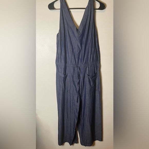 Old Navy Utility Jumpsuit size Medium - Picture 4 of 9